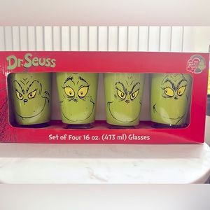 NIB Grinch pint drinking glasses